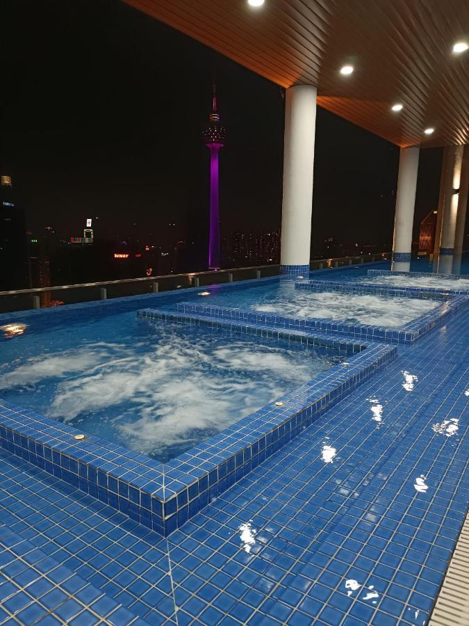 Апартаменты Cl 29A Insta Klcc View & Infinity Pool Куала-Лумпур Экстерьер фото